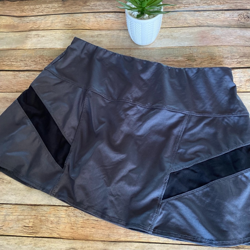 Lucky In Love Gray Tennis Athletic Skort Size Large